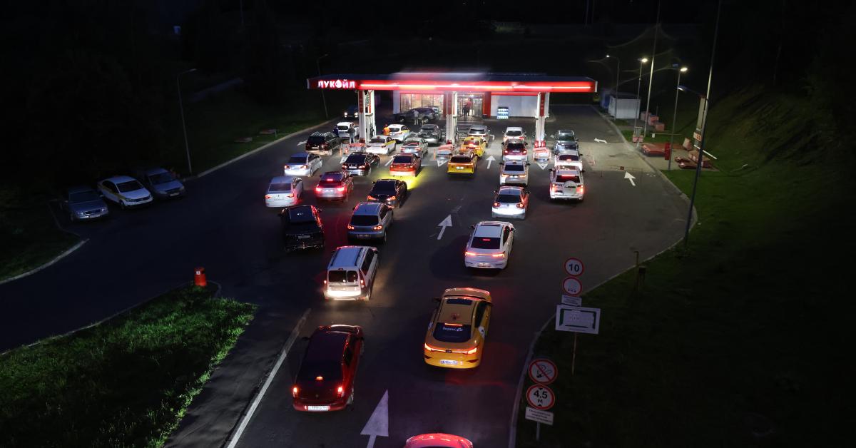 “National Identity at Risk: Fuel Shortages Spark Restrictions in Parts of Russia”