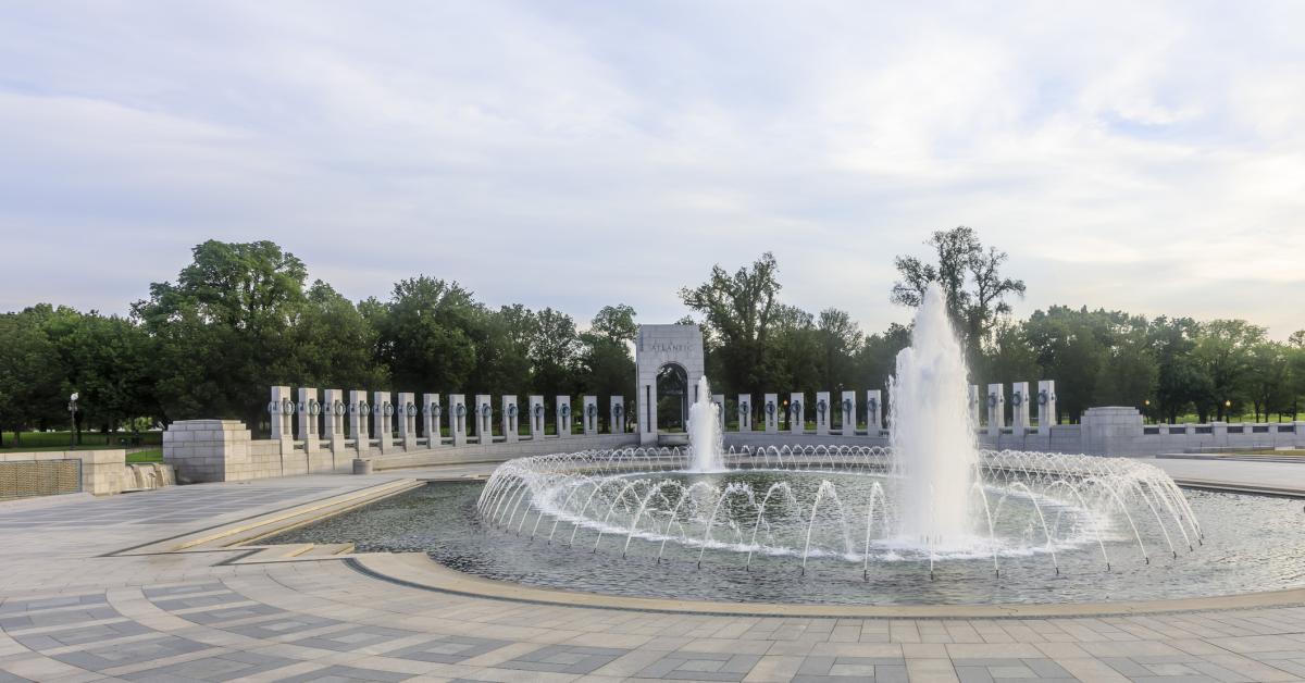 “Outrage: Vandals Desecrate World War II Memorial, Trump Vows Justice”