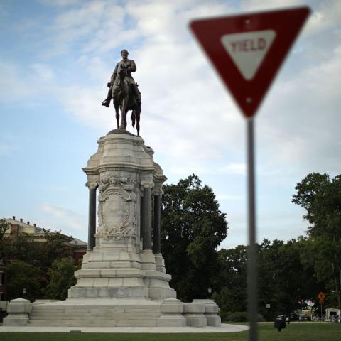 WATCH LIVE: Robert E. Lee statue removed in Richmond, Virginia