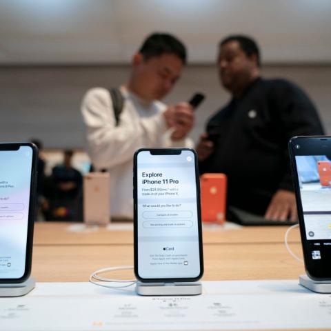 Apple News alters users to 'personalized’ voting guide that appears heavy on liberal sources