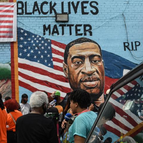 Mural depicting George Floyd painted by Kenny Altidor