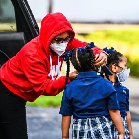 Nearly three-dozen Illinois school districts on probation for not adhering to state's mask mandate