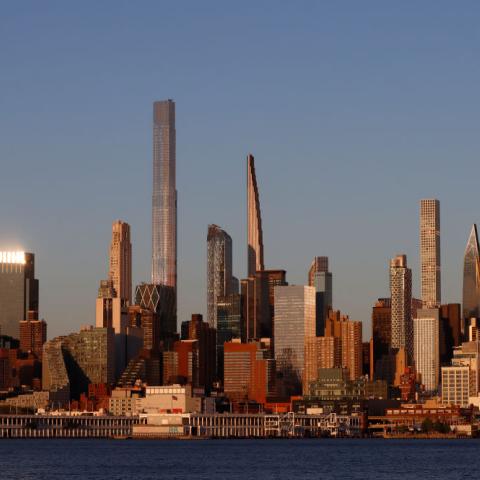 NYC hotel maids to earn more than new police officers and firefighters: reports