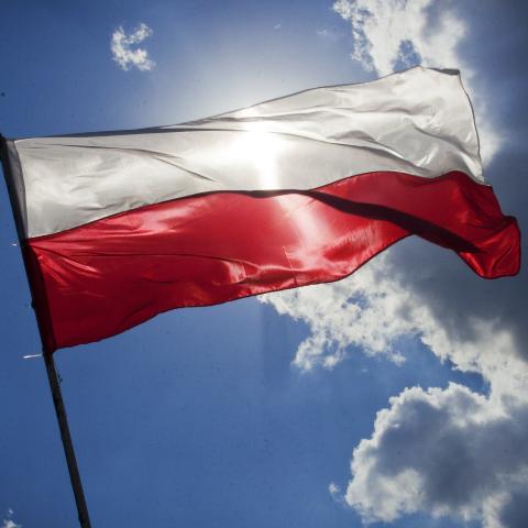 Constitutional crisis in Poland as PM sends police to storm top court