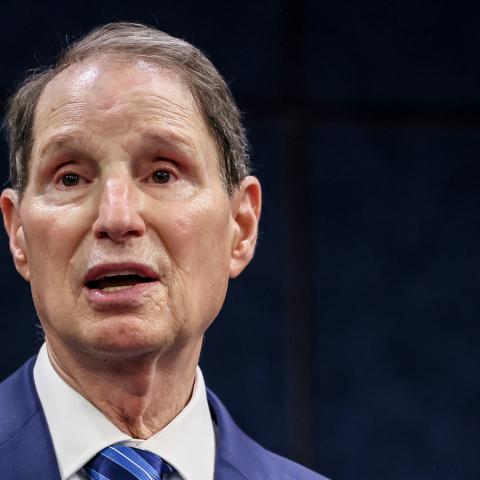 Sen. Wyden demands transparency from Trump, but took 15 months to report wife's stock deal