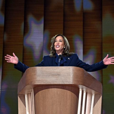 Hundreds of former Bush, Romney, and McCain aides endorse Kamala Harris over Trump