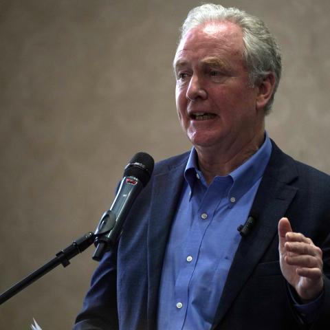 Van Hollen acknowledges didn’t ask Kilmar Abrego Garcia whether he was tied to MS-13 gang