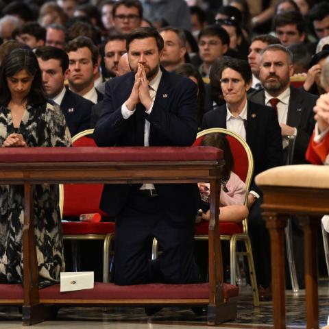 Pope Francis meets J.D. Vance on Easter, makes appeal for release of hostages