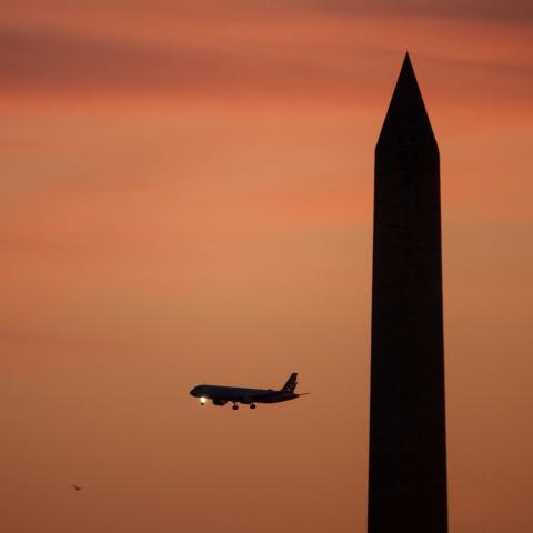 Trump's 'triumphal arch' needs red, blinking lights on it to avoid aviation hazard, FAA recommends