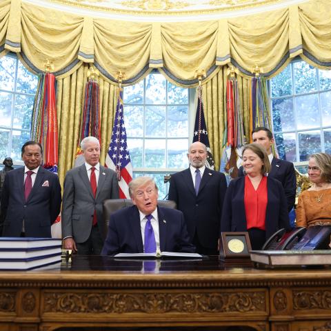 With control of Congress now at stake, Trump makes Iowa steel plant announcement a big tent event