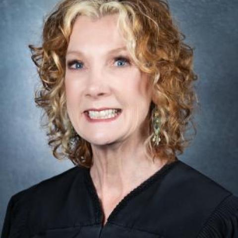 Florida judge who made more than 900 donations to Democrats quits before suspension, keeps pension
