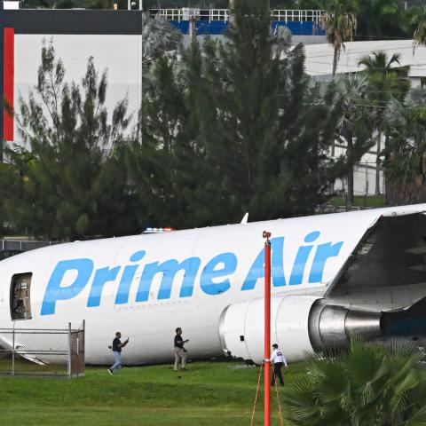 Federal investigators begin trying to determine cause of Miami Amazon cargo jet crash