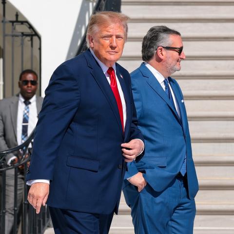Trump says he does not believe that possible Russian plague outbreak is a bioweapon